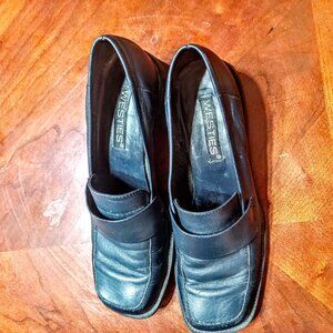 Vintage Nine West Women's Leather Loafers "Westies"